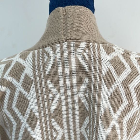 Old navy sweater shawl Aztec prints size M-L - Picture 5 of 9